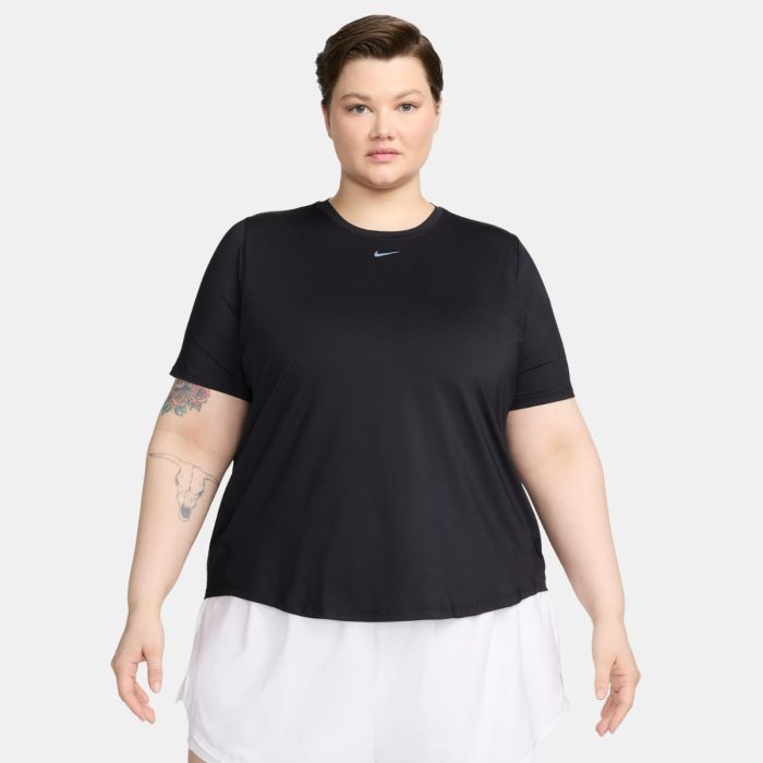 Nike Dri-Fit One Classic SS Top Plus Size 4X Sort til Dame - Komfortabel T-shirt til Løb Nike Dri-Fit One Classic SS Top Plus Size 4X Sort til Dame - Komfortabel T-shirt til Løb