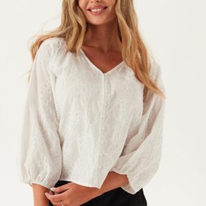 Onlzion 3/4 V-NECK EMB TOP WVN