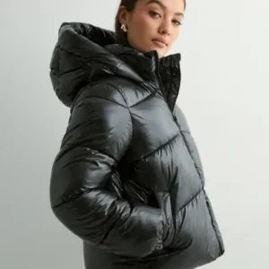 Vero Moda - Sort - Vmuppsashiny Short Jacket