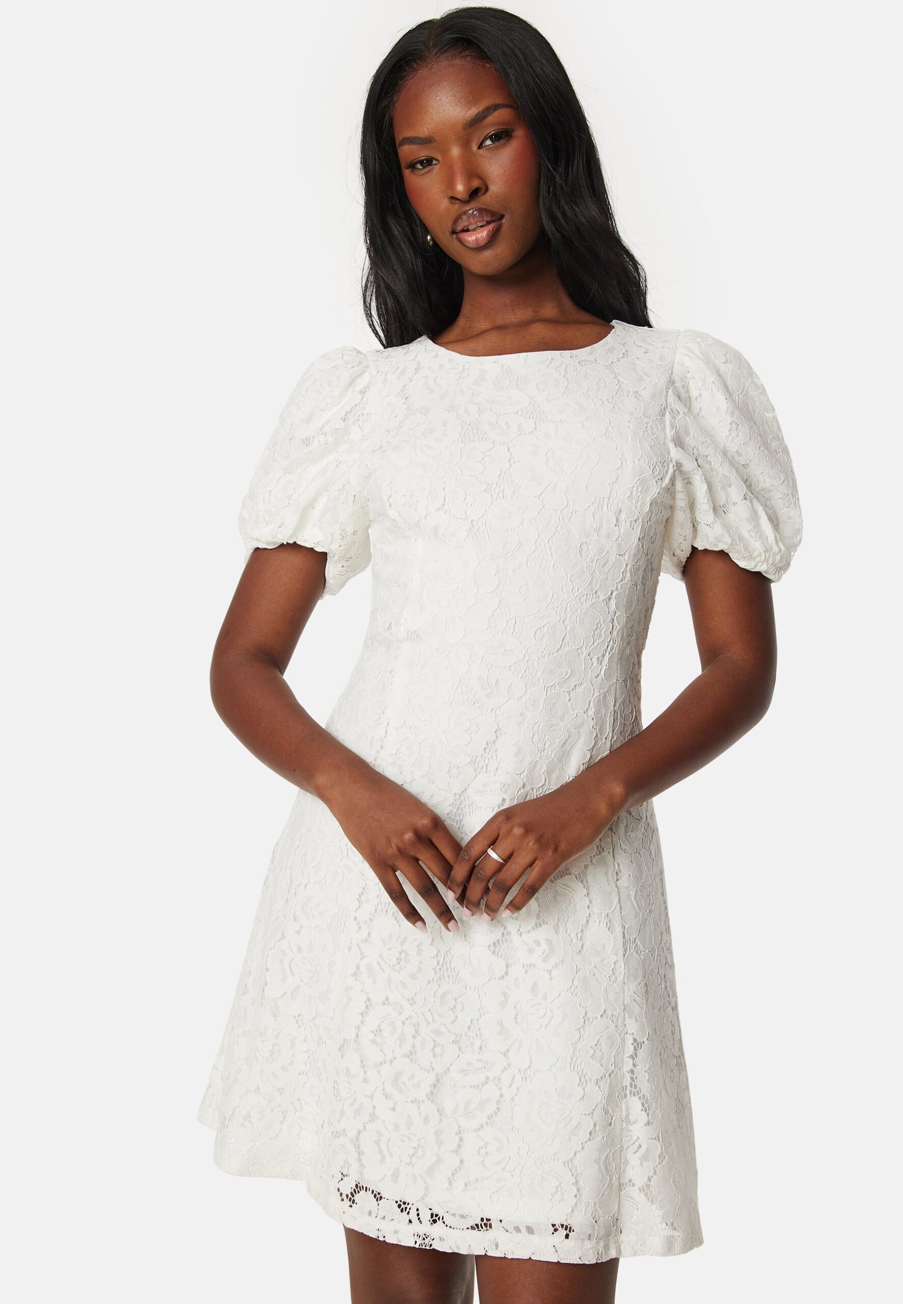 Vicava O-neck S/S Lace short dress Vicava O-neck S/S Lace short dress