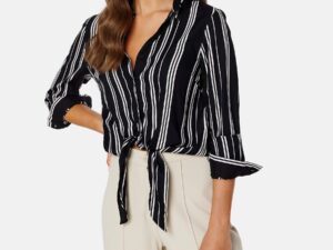 Leona knot shirt