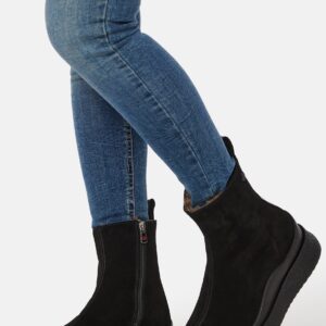 Mount Meer Curling Boots