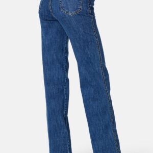 Moxy Straight