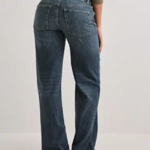 Nelly - Blå - Loose Flare Jeans