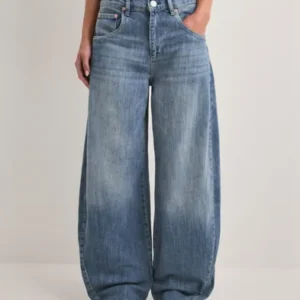 Nelly - Blå - Twisted Barrel Buckle Jeans