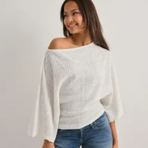 Nelly - Hvid - Elegant Structure Poncho Top