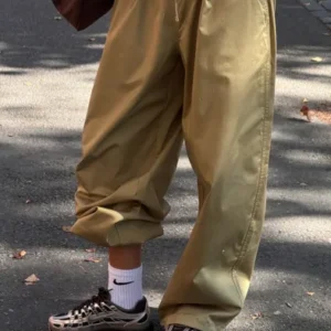 Nike - Beige - W Nk Street Utlty Wvn Os Pant