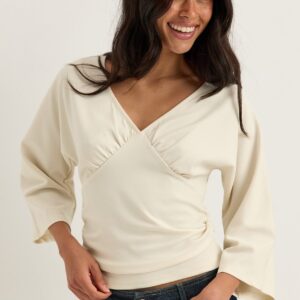 V-neck Batwing top