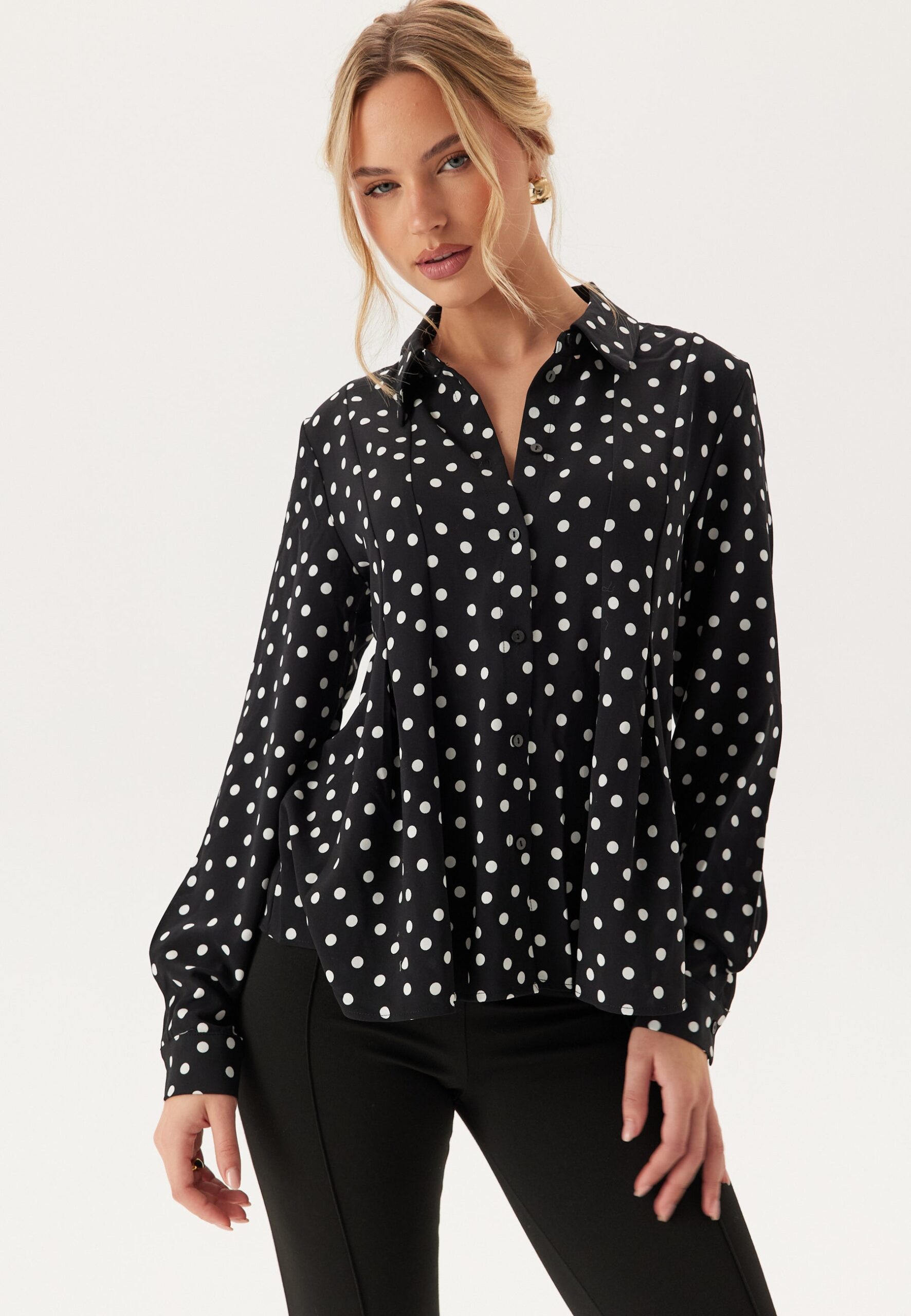Virasha L/S SHIRT SHIRT SHIRT Virasha L/S SHIRT SHIRT SHIRT