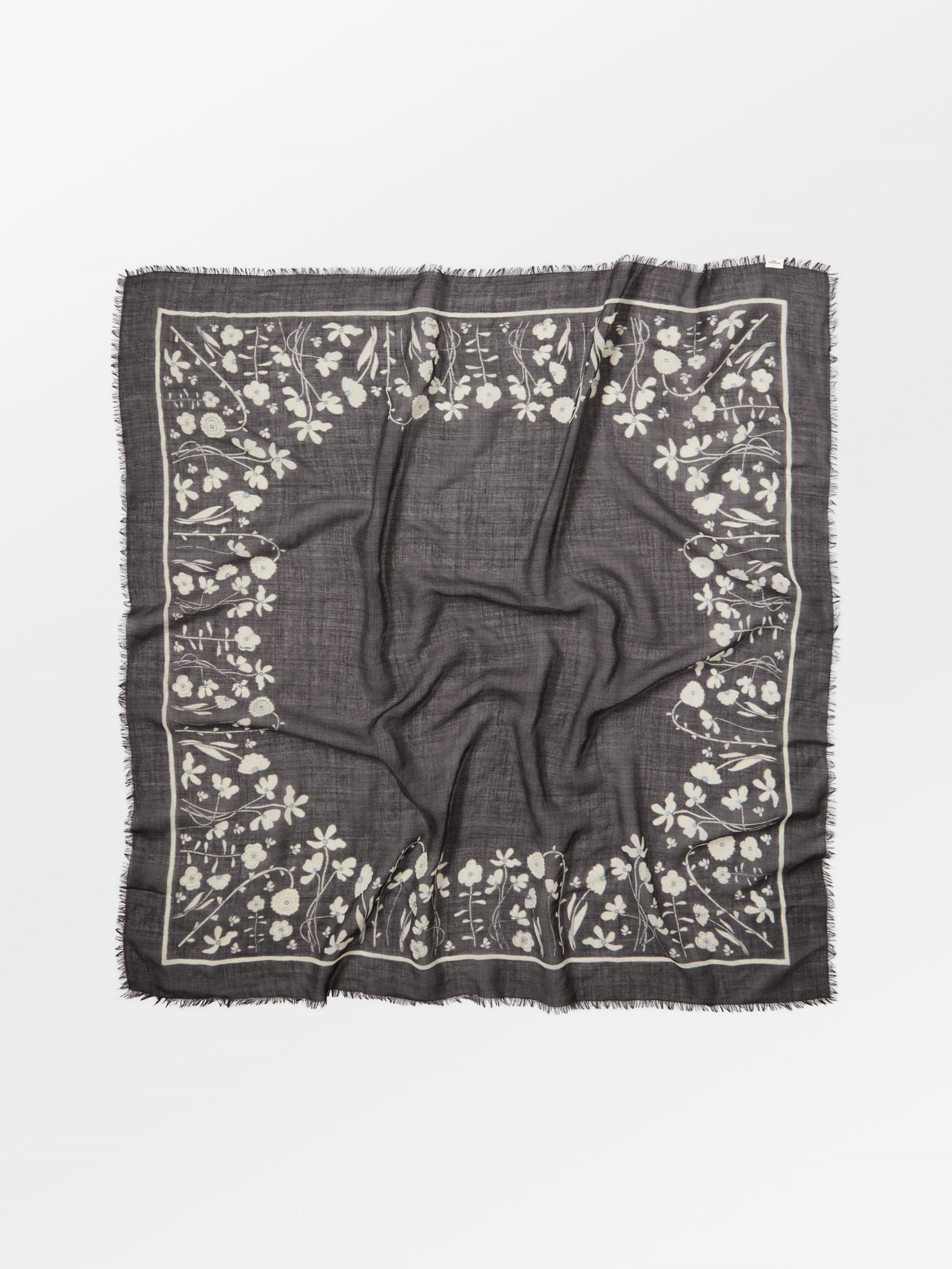 Stencil Guafiore Woo Scarf Stencil Guafiore Woo Scarf